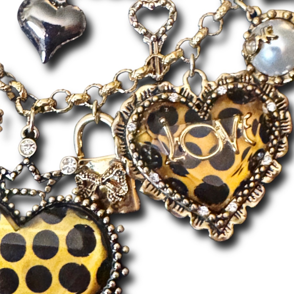 Vintage Betsey Johnson Lucite Heart & Locks Polka Dot Multi charm necklace - Picture 6 of 12